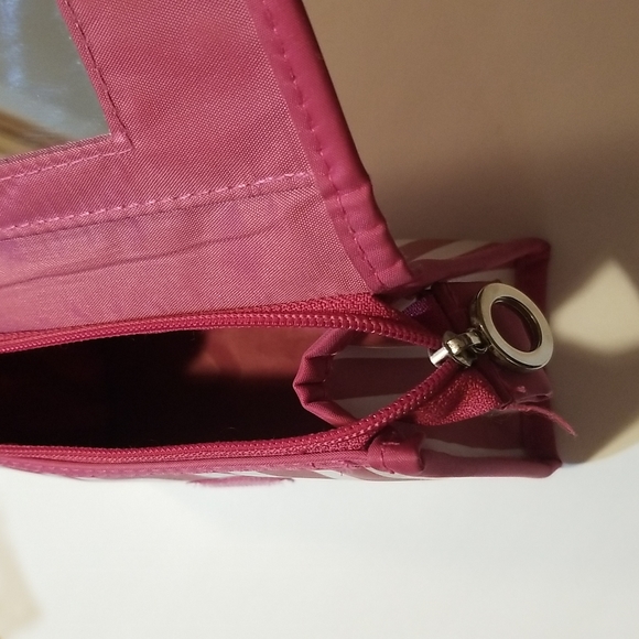 Tender love + carry pink and white striped makeup carrying case with mirror - Picture 3 of 5